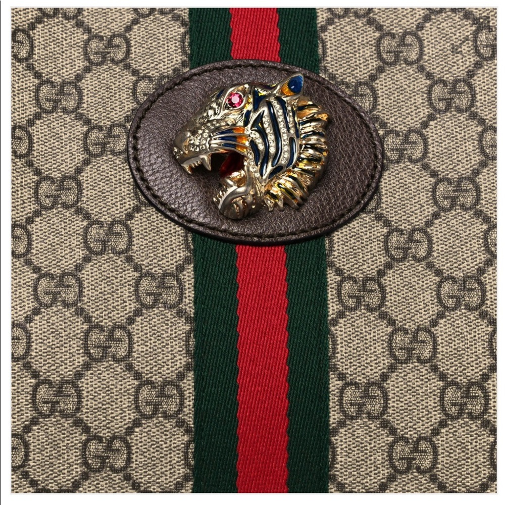 Gucci GG SUPREME MONOGRAM LARGE RAJAH